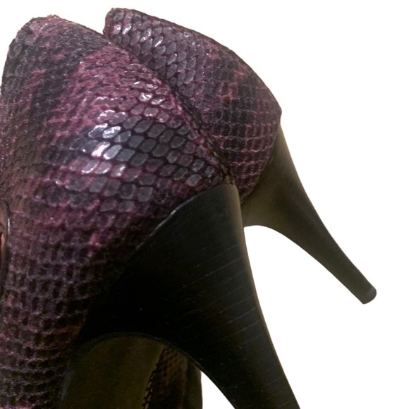 Tahari | PeepToe Purple Black Platform Heels Size 10M Scales - Picture 8 of 9
